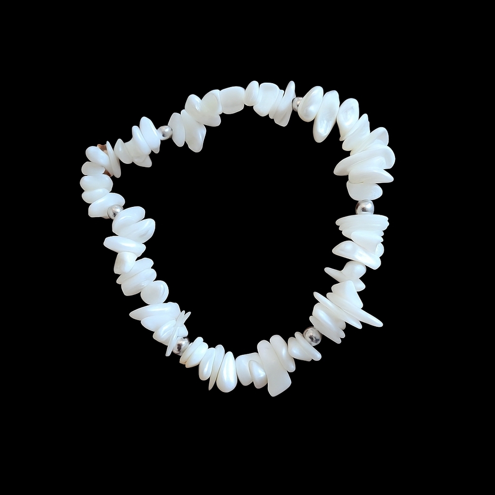 White Shell With Silver Beads Bracelet